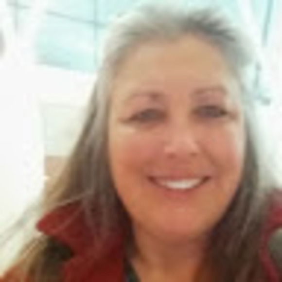 Meet your Posher, Beth - Picture 1 of 1